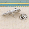 Pin's X2 nounours joyeux strass métal émail 0623504 blanc