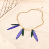 Collier plastron vintage acier inoxydable pétale résine 0123522 bleu foncé