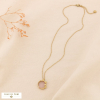Collier en acier inoxydable avec pendentif rond en pierre naturelle rose clair