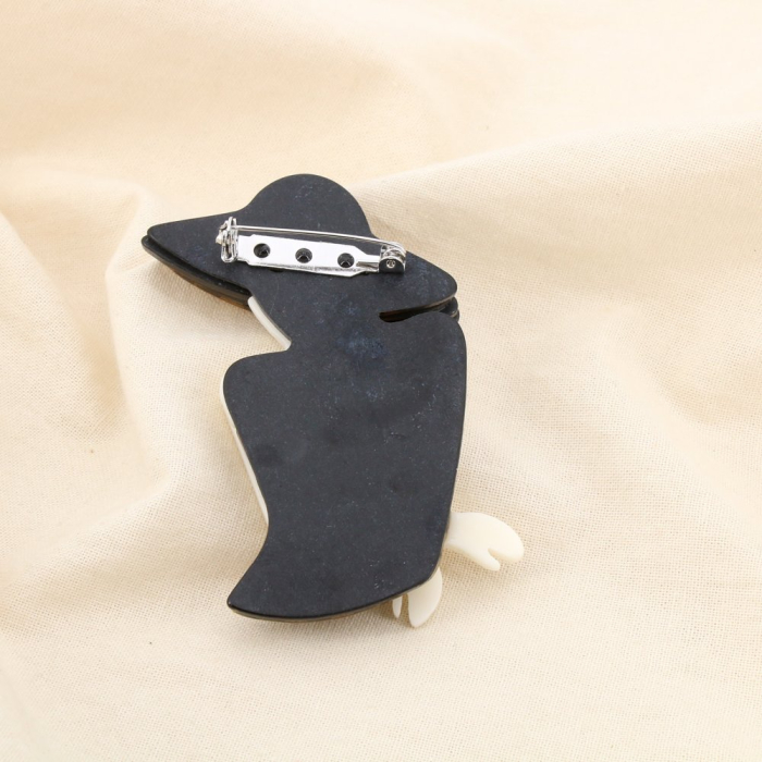 Broche femme élégante au chapeau style vintage résine métal 0526013 noir/blanc