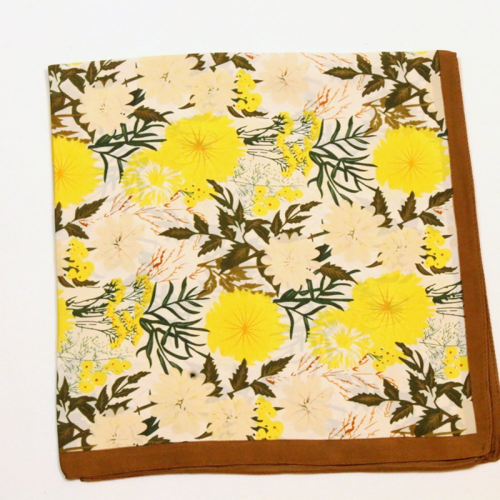 Carré satin touché soie imprimé floral femme 0726007 jaune
