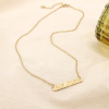 Collier acier inoxydable pendentif barre martelée minimaliste texturé 0125593 doré