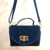 bleu foncé