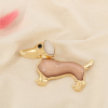 Broche aimantée chien teckel métal résine 0526047 taupe