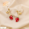 Boucles d'oreille pendantes acier inoxydable fraise résine 0325073 rouge
