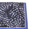 Carré satin imprimé abstrait touché soie polyester 0726546 bleu foncé