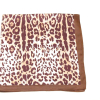 Carré satin motif léopard touché soie polyester 0726540 marron