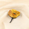 Broche fleur vintage résine marbrée métal 0526012 cognac