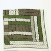 Carré satin imprimé tressée touché soie polyester 0726509 vert