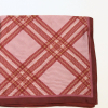Carré satin motif carreaux touché soie polyester 0726511 rouge bordeaux